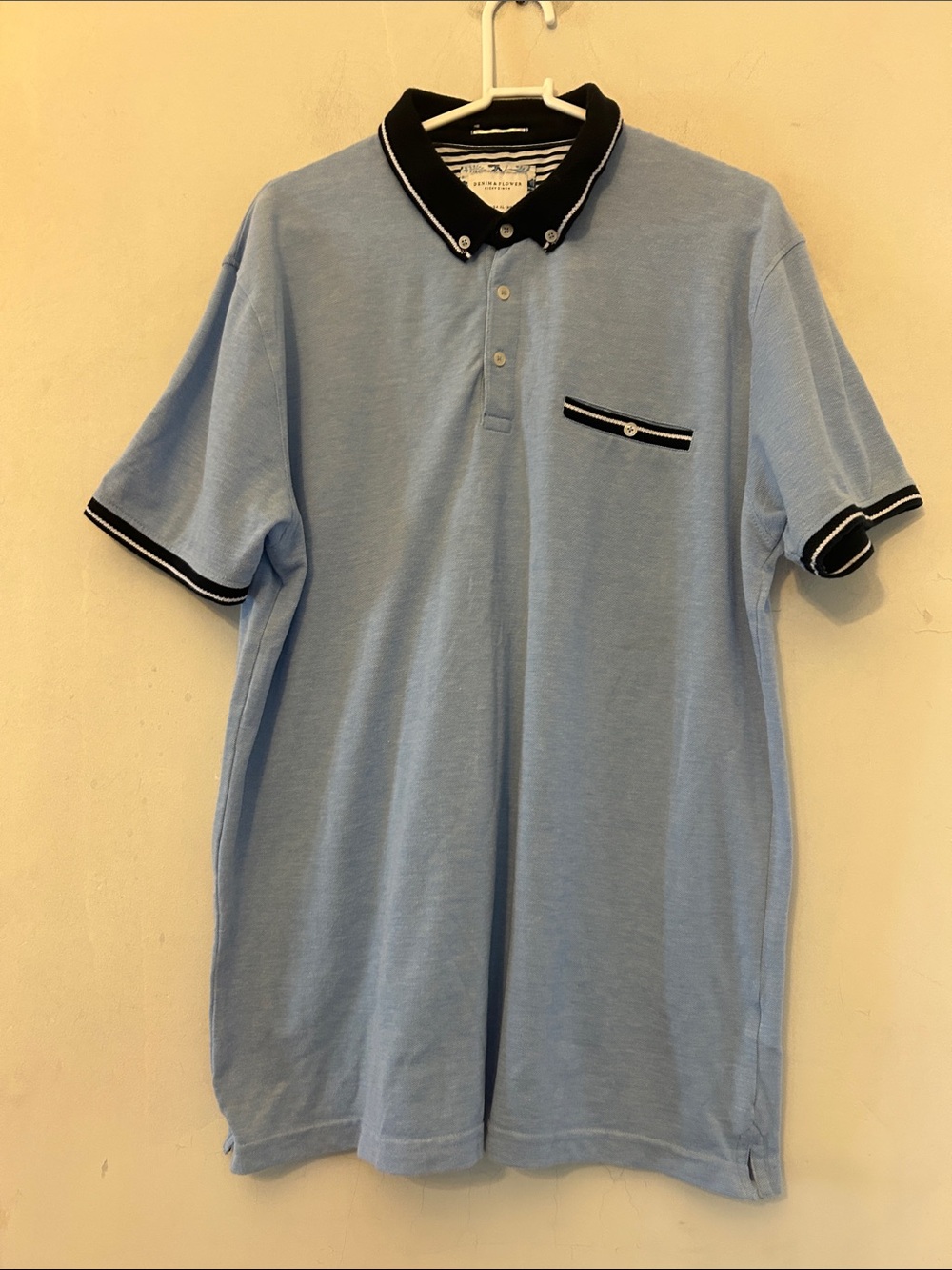 Denim & Flower Men's Light Blue Polo Shirt with Contrast Collar Size XL EUC